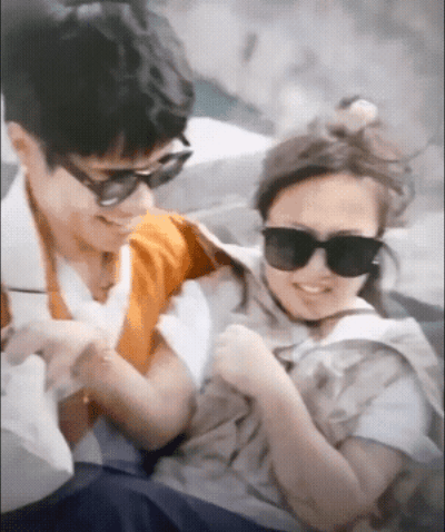 感觉李行亮抱麦琳的时候她是开心的，但是没想到摔了觉得丢面子更生气了
李行亮公主抱麦琳摔了｜综艺｜再见爱人