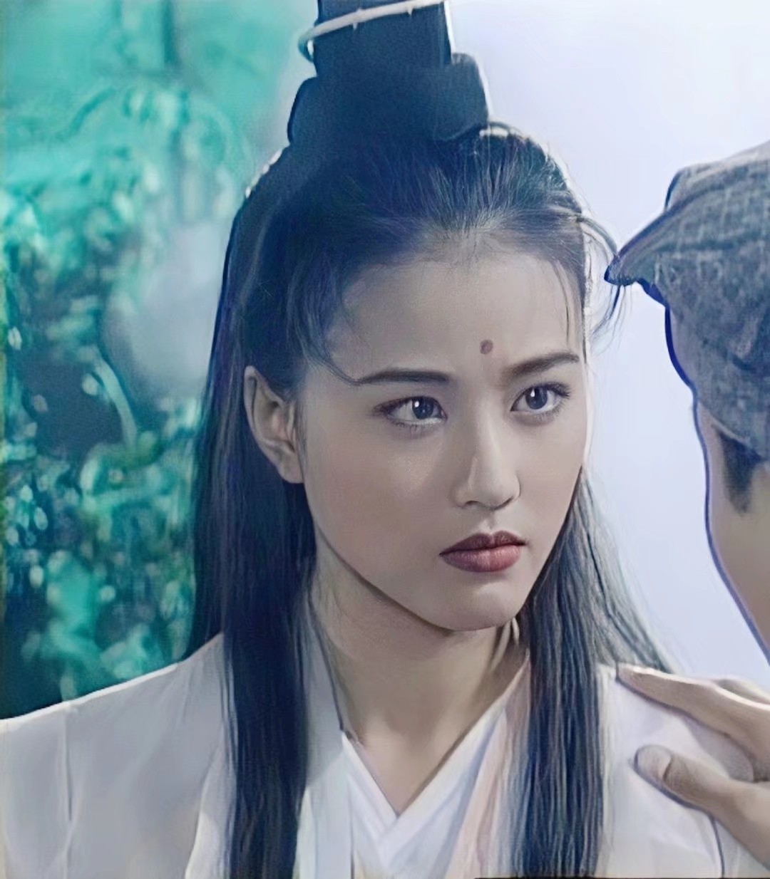 周海媚病例泄露，太恶劣了。女神已去，就不能给别人留下一个体面吗？不管是名人还是普通人，都有自己的隐私权！希望严查。