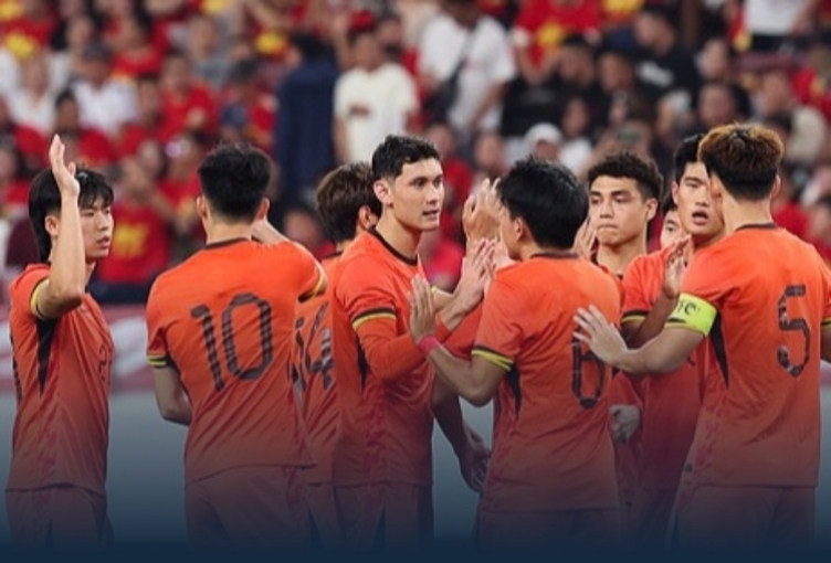 恭喜中国男足，进军U23亚洲杯！

U22国足0-0澳大利亚，两队携手出线！ 

此役，李昊神扑救险！

球迷热议：虽迟但到，终于兑现了一次打平就出线！