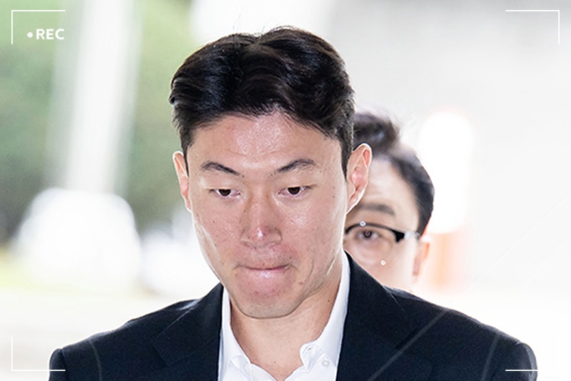 非法拍性爱视频！

韩足协官方：黄义助因非法拍性爱视频被永久除名，在韩国国内被禁足！

按照FIFA规定，黄义助属于海外联赛（土耳其联赛）球员，不隶属韩足协球员，因此黄义助的海外活动不属于韩足协的处罚