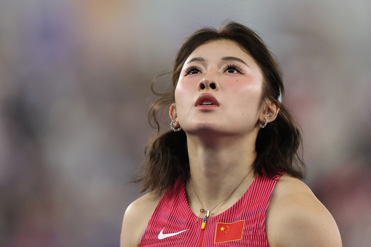 压线晋级！可喜可贺！

吴艳妮在女子100m栏项目排名第40，基本入围东京世锦赛，填补中国女子短跨10年空白！

据悉，东京世锦赛将于今年9月13日到21日举行。而吴艳妮将是唯一参加女子100米栏项目