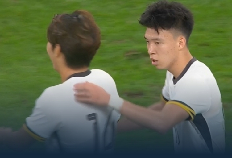 浙江小伙子拯救球队！

U22国足10-0横扫北马里亚纳！

王钰栋半场戴帽+独造7球，拜合拉木戴帽，朱鹏宇双响，李新翔和蒯纪闻破门！

U22国足末轮将对阵小组头名澳大利亚！