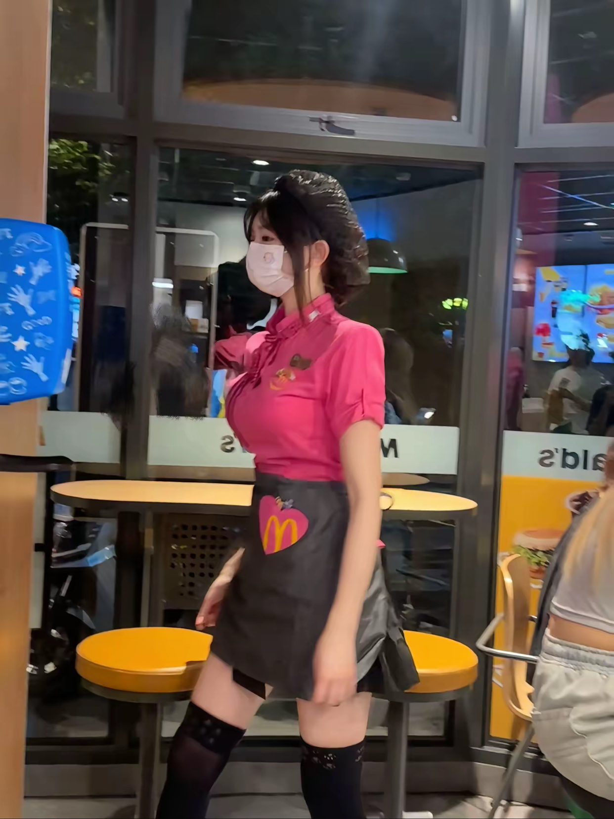 麦当劳甜妹