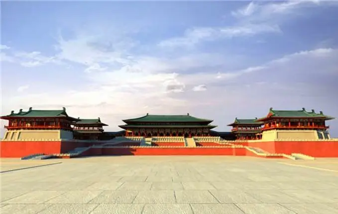 702.5米,太极宫宽1285米,东宫宽832.3米,是一东西长,南北短的长方形.